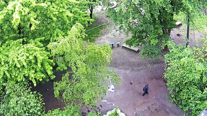Онлайн веб-камера у детской площадки в Чернигове